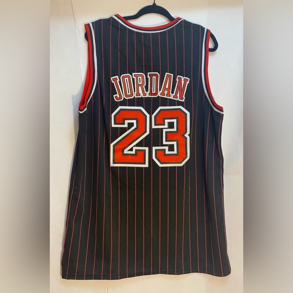 Mitchell & Ness NBA Authentic Michael Jordan Bulls Jersey 96-97 Size XL W/Socks - Picture 5 of 8